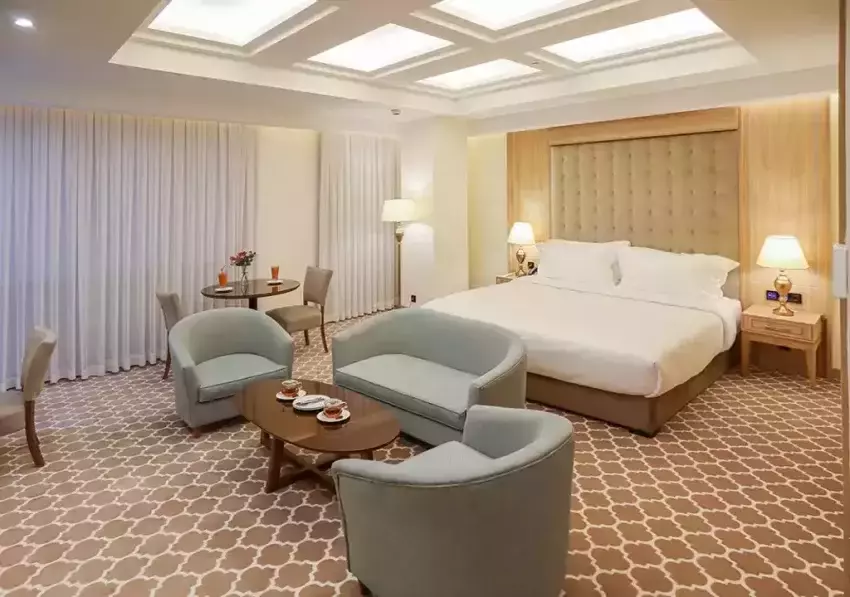 Alibaba https://cdn.alibaba.ir/ostorage/hotel-accommodation-images/69d23a1b347d52b68c6acb67_سوئیت یک خوابه جونیور (1).webp